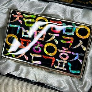 🖤NIB💕 Mother-of-pearl lacquerware business card case